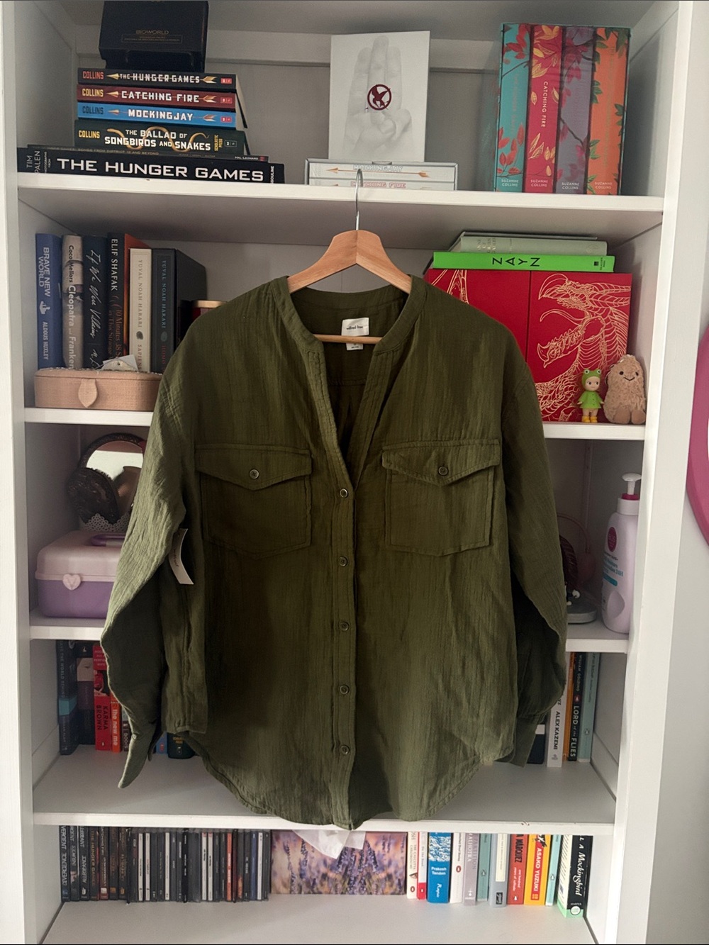 BNWT aritzia Wilfred free muslin cotton button down shirt in size XS